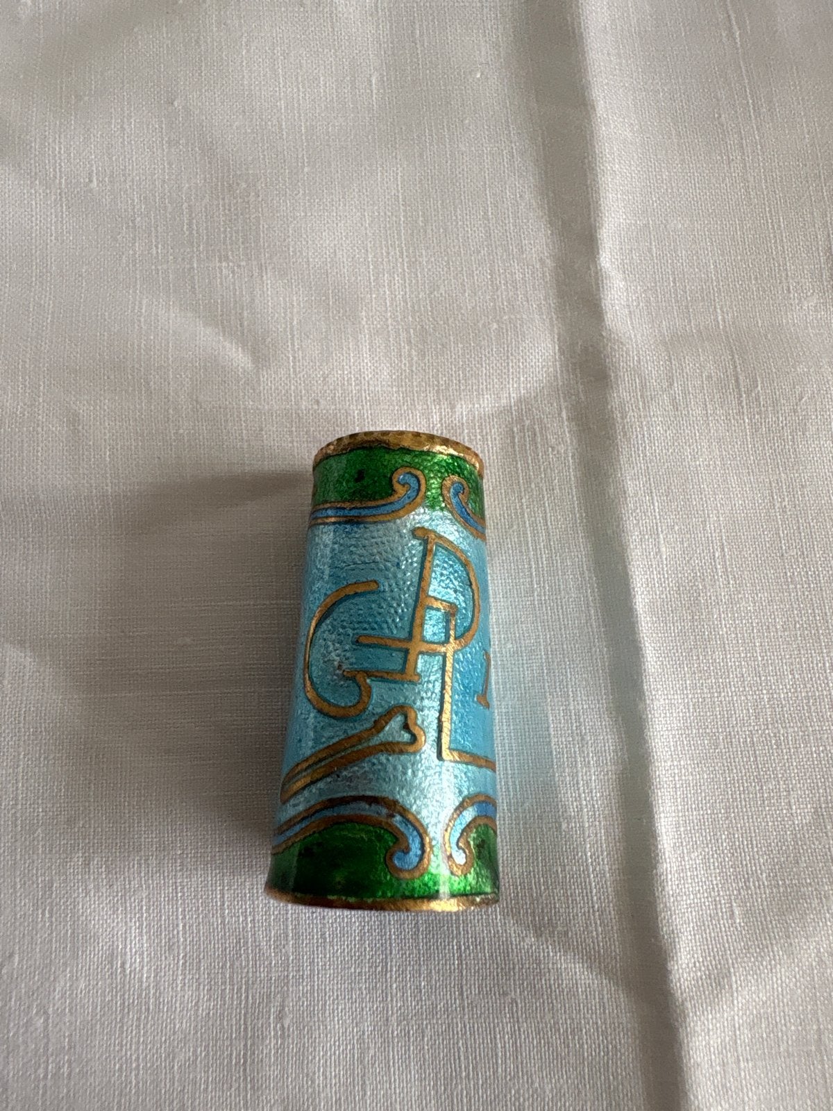 Antieke vingerhoed met emaille decoratie, Antiek en Kunst, Ophalen of Verzenden