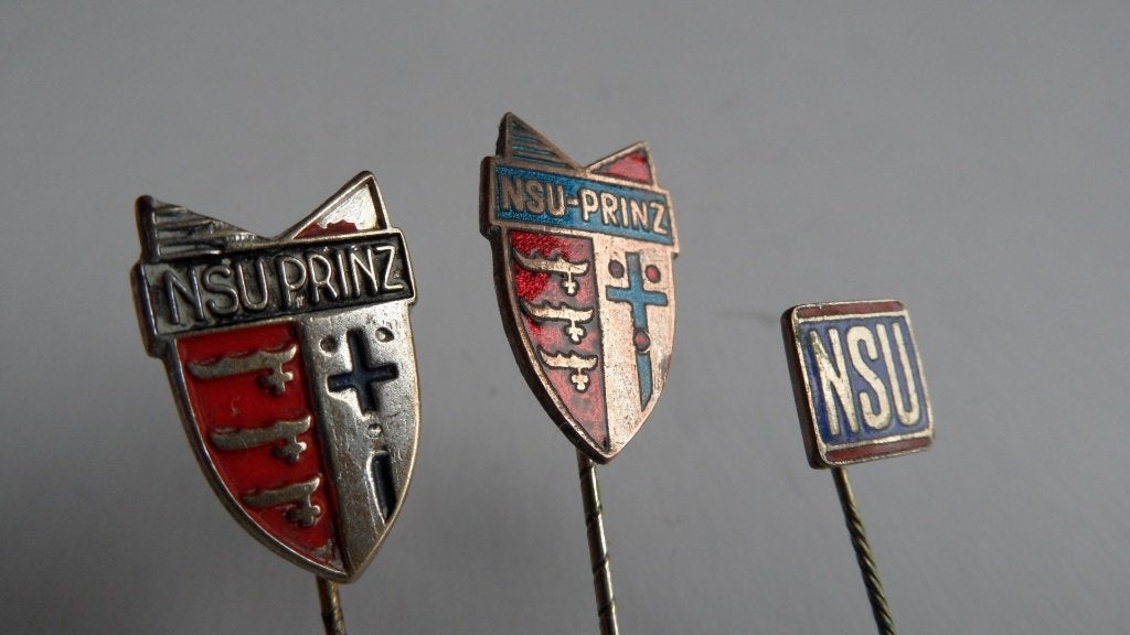 NSU Prinz oldtimerauto speldjes 3 x verschillend, Verzenden, Gebruikt, Merk, Speldje of Pin