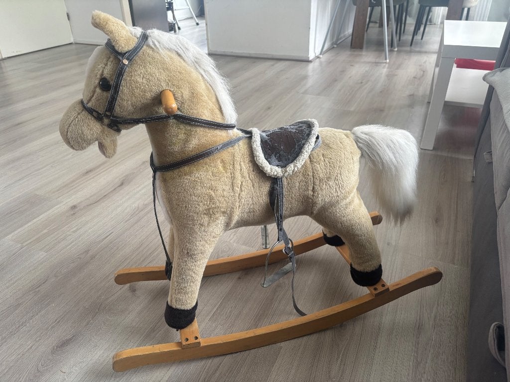 Hobbelpaard met geluid, Ophalen, Gebruikt