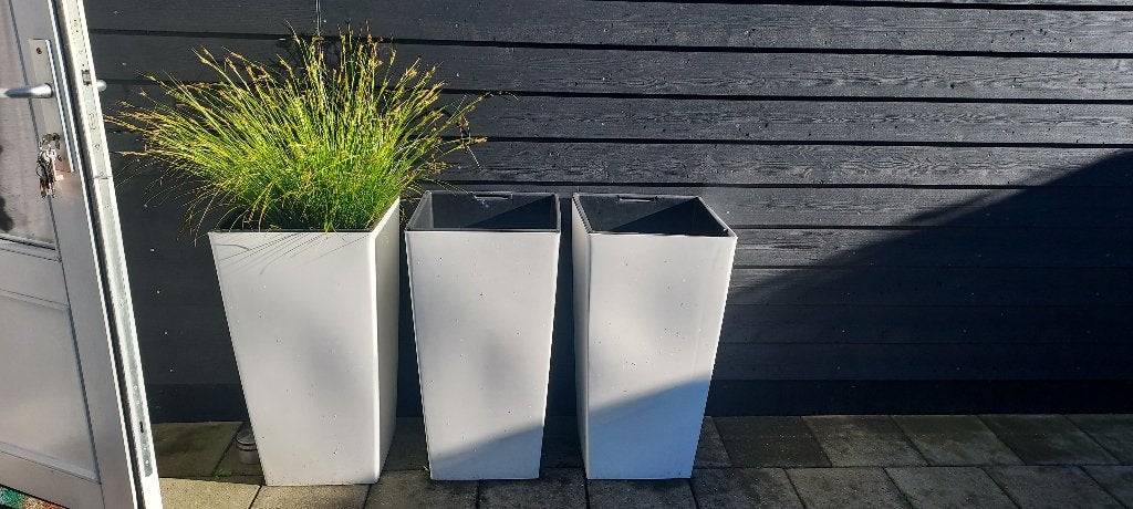 3 witte bloempotten, Tuin en Terras, Kunststof, Gebruikt, Vierkant, Binnen