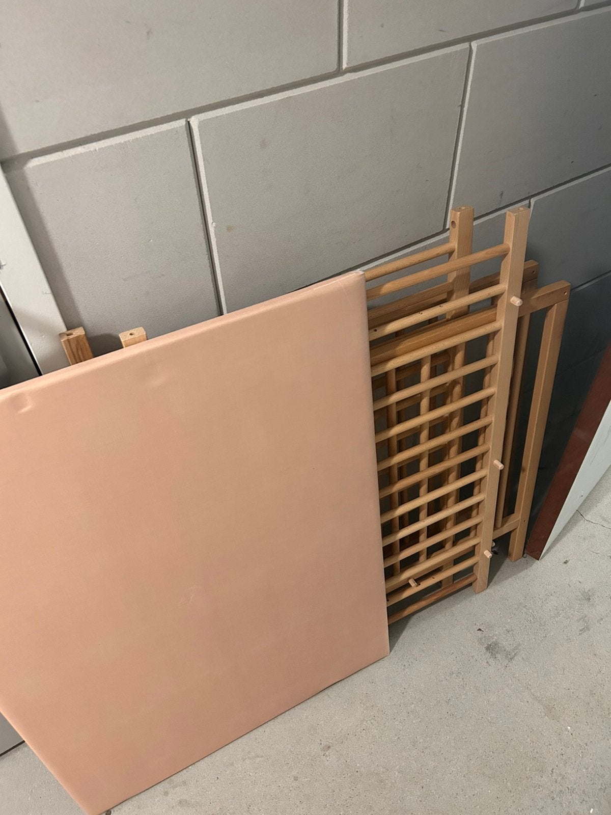 Prénatal houten babybox naturel – verstelbare bodem, Ophalen, Zo goed als nieuw, Vierkant, In hoogte verstelbaar