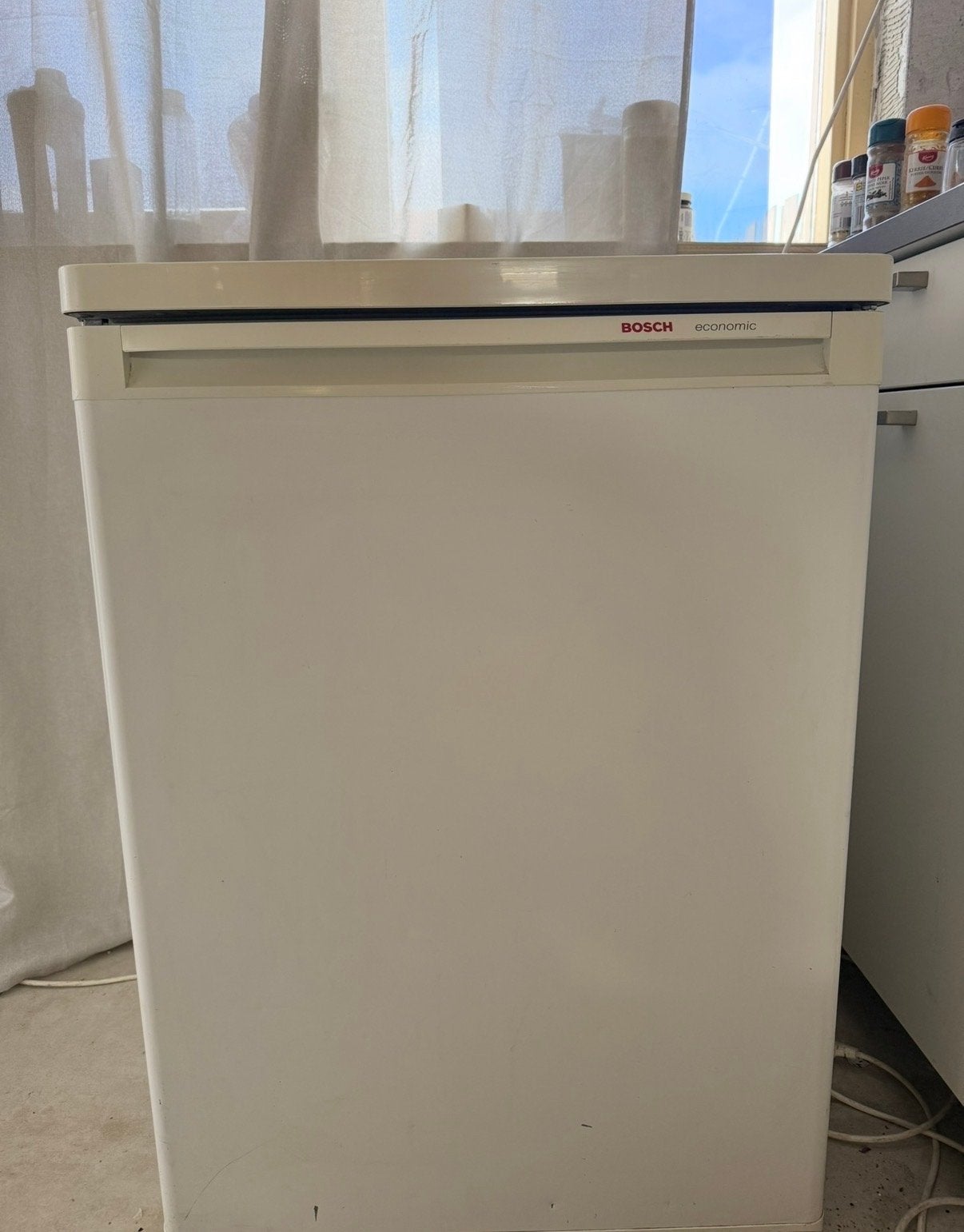 Bosch Economic Kleine Koelkast - Compact en Efficiënt, Ophalen, Minder dan 75 liter, Zonder vriesvak, Gebruikt