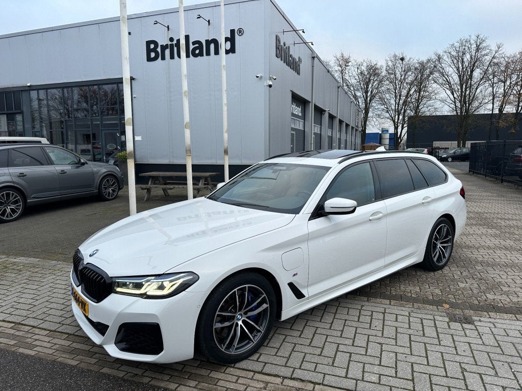 Bmw 5-SERIE 530e M-sport 2021 BTW *Pano *Adaptive *Leer *Las, Auto's, Automaat, 1998 cc, Gebruikt, 4 cilinders