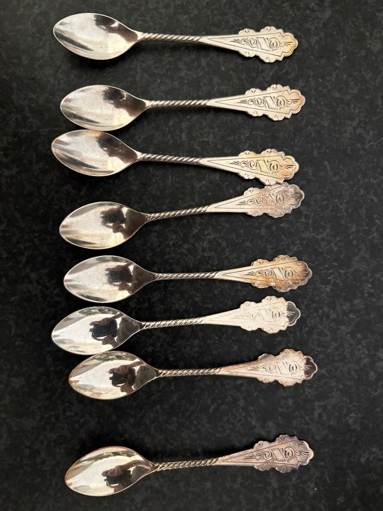 Nette zwaarverzilverde theelepeltjes serie DE 1960, 8 stuks, Ophalen
