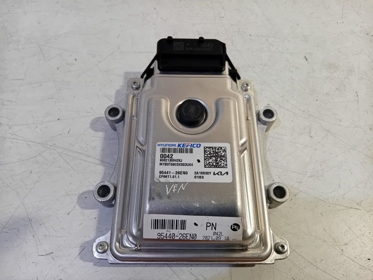 Computer motormanagement Kia Stonic, Onderdelen@venauto.nl, Van der Ven Autorecycling B.V., Gebruikt, Ettenseweg 76, 4706 PB Roosendaal, The Netherlands