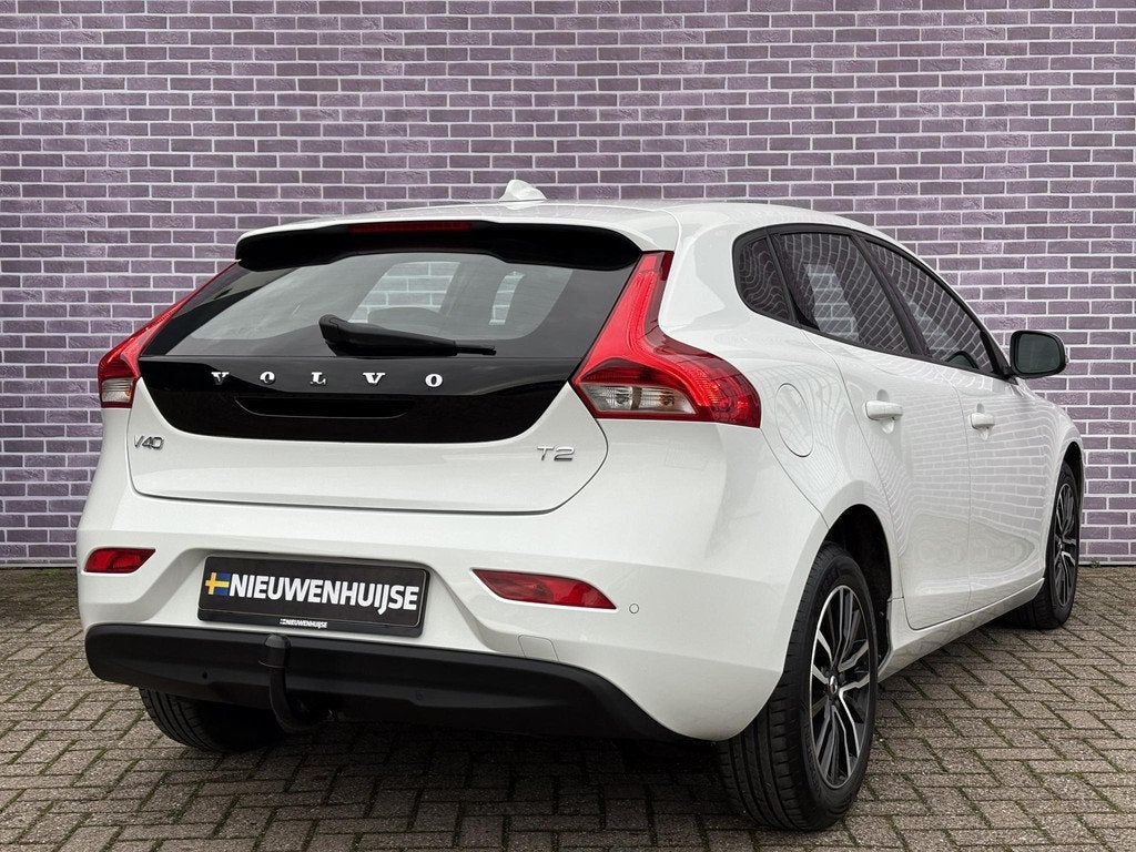 Volvo V40 1.5 T2 Edition+ | TREKHAAK | Automaat | Standkache, Auto's, Volvo, Euro 6, 700 kg, Leder en Stof, Origineel Nederlands