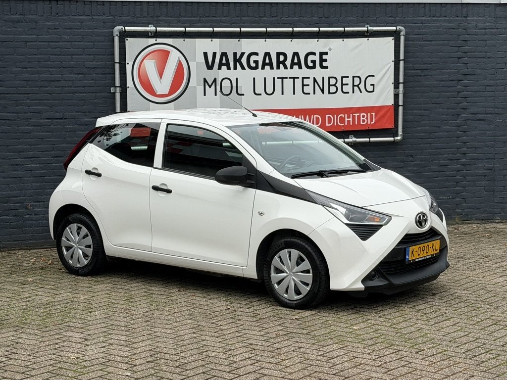 TOYOTA Aygo 1.0 VVT-i 72pk 5D x-fun, Stof, Gebruikt, Overige carrosserieën, Wit