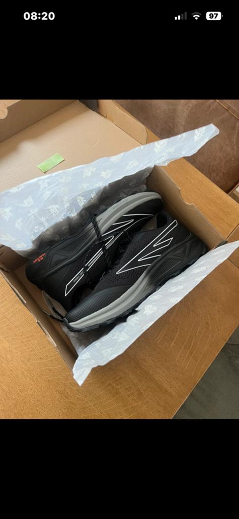Nieuwe Hi Tec trial schoen maat 45, Zwart, Nieuw, Ophalen of Verzenden, Wandelschoenen of Bergschoenen