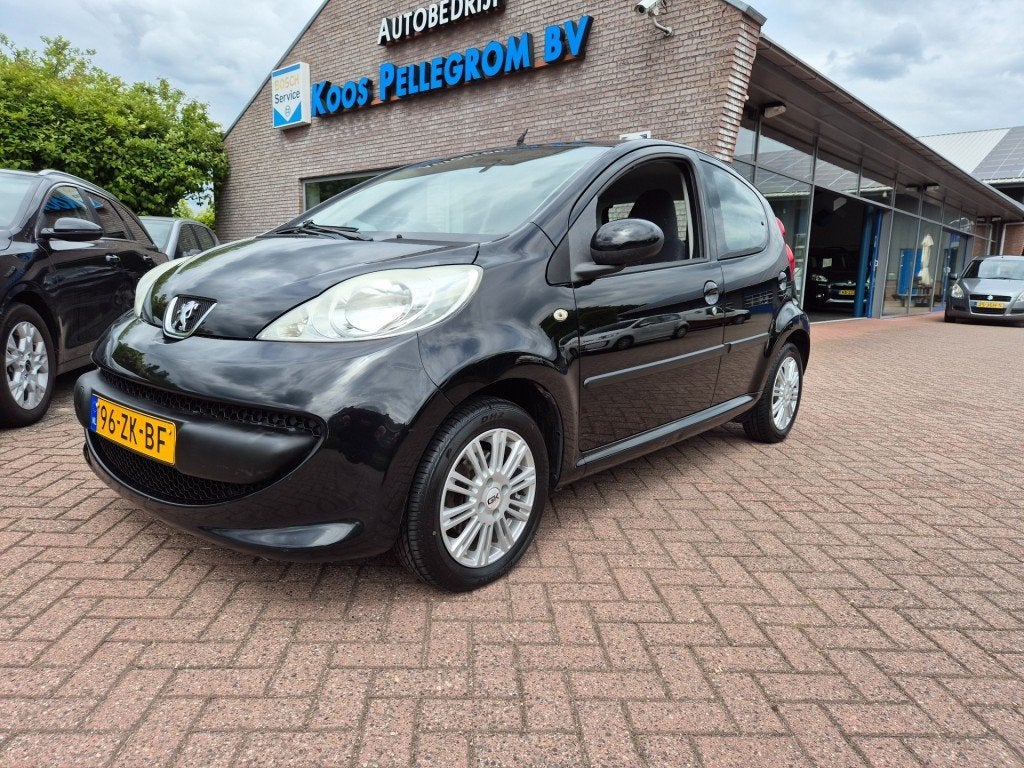 Peugeot 107 1.0-12V XS, Voorwielaandrijving, Met garantie (alle), 4 stoelen, Origineel Nederlands