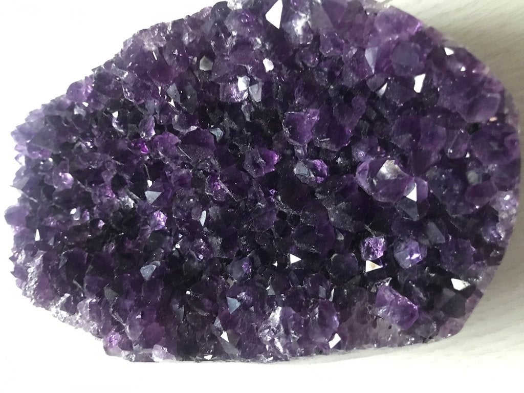Amethist geodes , Clusters in diversen maten en prijzen, Ophalen of Verzenden, Mineraal