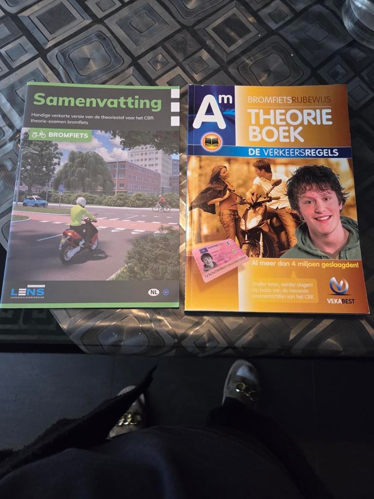 te koop, Ophalen of Verzenden, Zo goed als nieuw, Oorlog of Misdaad