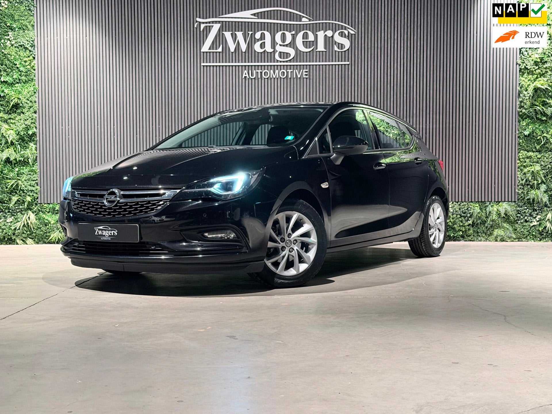 Opel Astra 1.0 Innovation | Automaat | Carplay | Led | Garan, Auto's, Opel, Stof, Gebruikt, Met garantie (alle), 610 kg