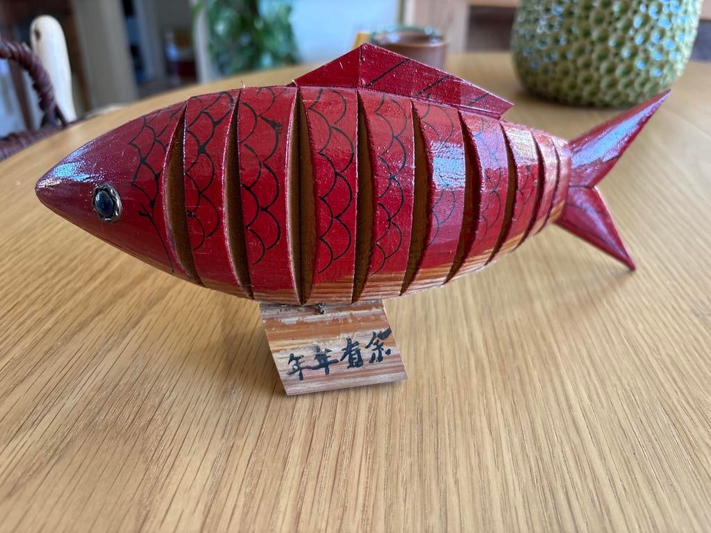 Decoratieve Houten Vis - Rood met Schubbenpatroon, Huis en Inrichting, Woonaccessoires | Overige, Ophalen, Hout, Gebruikt, Overige stijlen