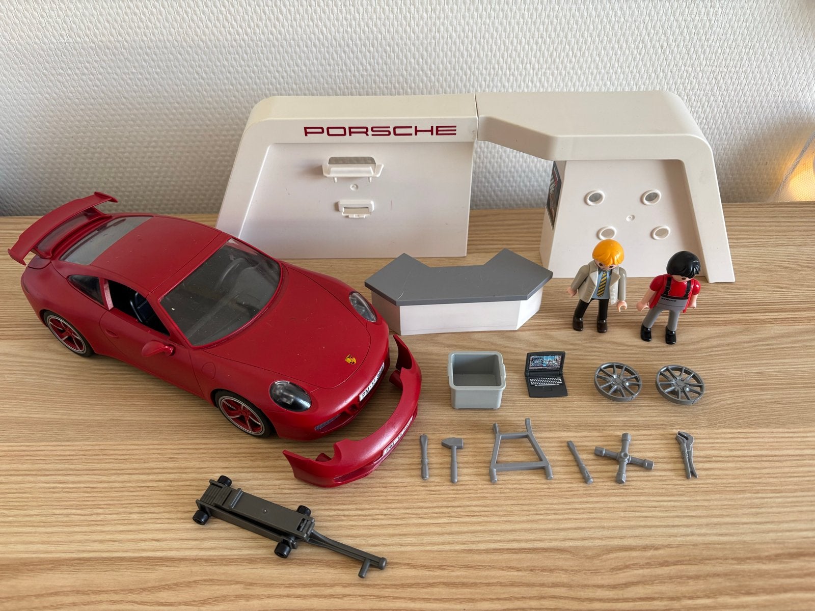 Playmobil Rode Porsche met Garage en Accessoires, Ophalen of Verzenden, Zo goed als nieuw, Voertuig