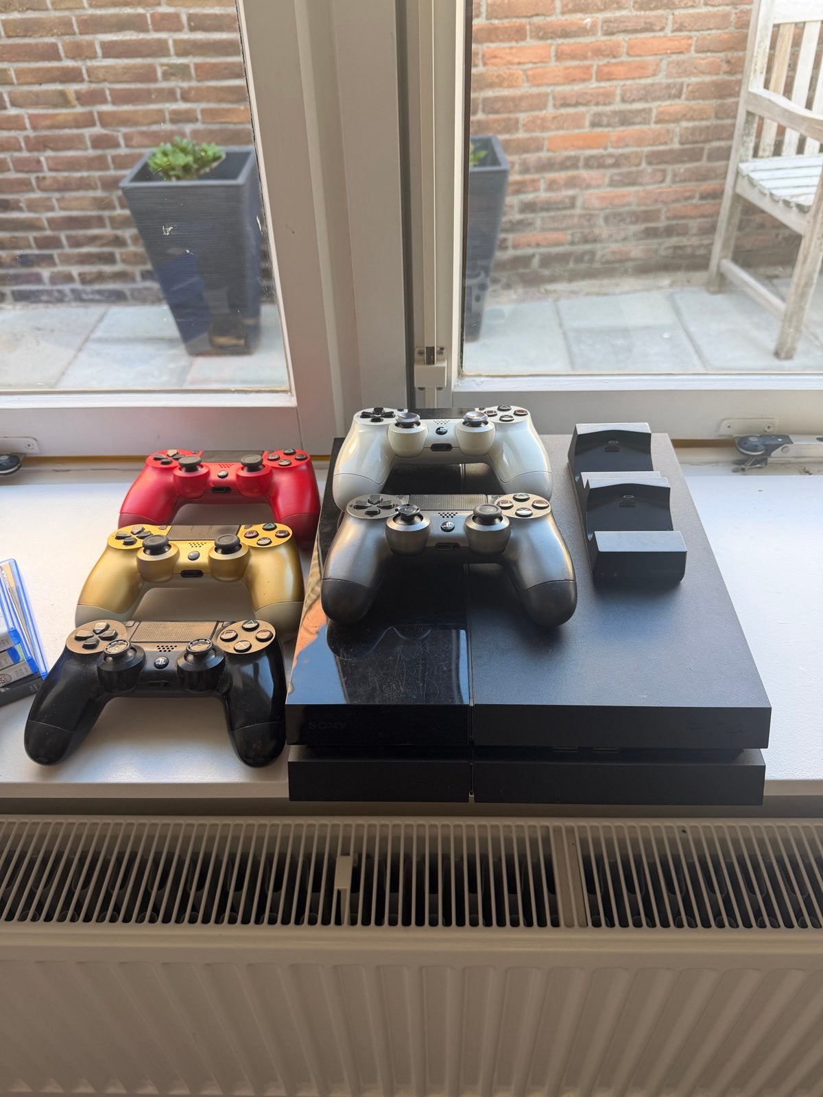 Playstation 4 met 5 controllers, oplader en 6 spellen, Spelcomputers en Games, Games | Sony PlayStation 5, Ophalen, Gebruikt, Overige genres