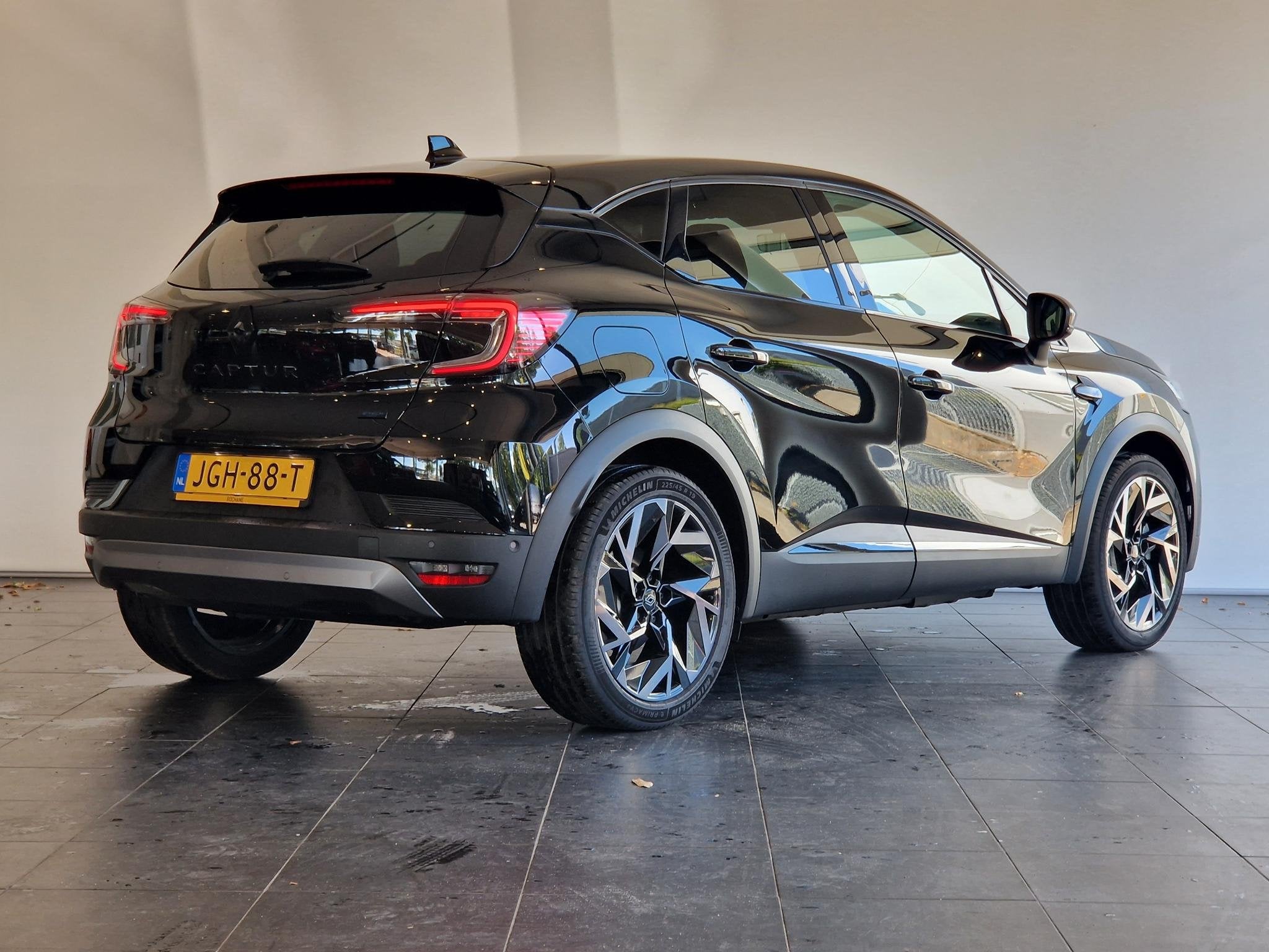 Renault Captur 1.8 E-Tech full hybrid 160 esprit Alpine | NA, Auto's, 4 cilinders, Met garantie (alle), Zwart, Origineel Nederlands