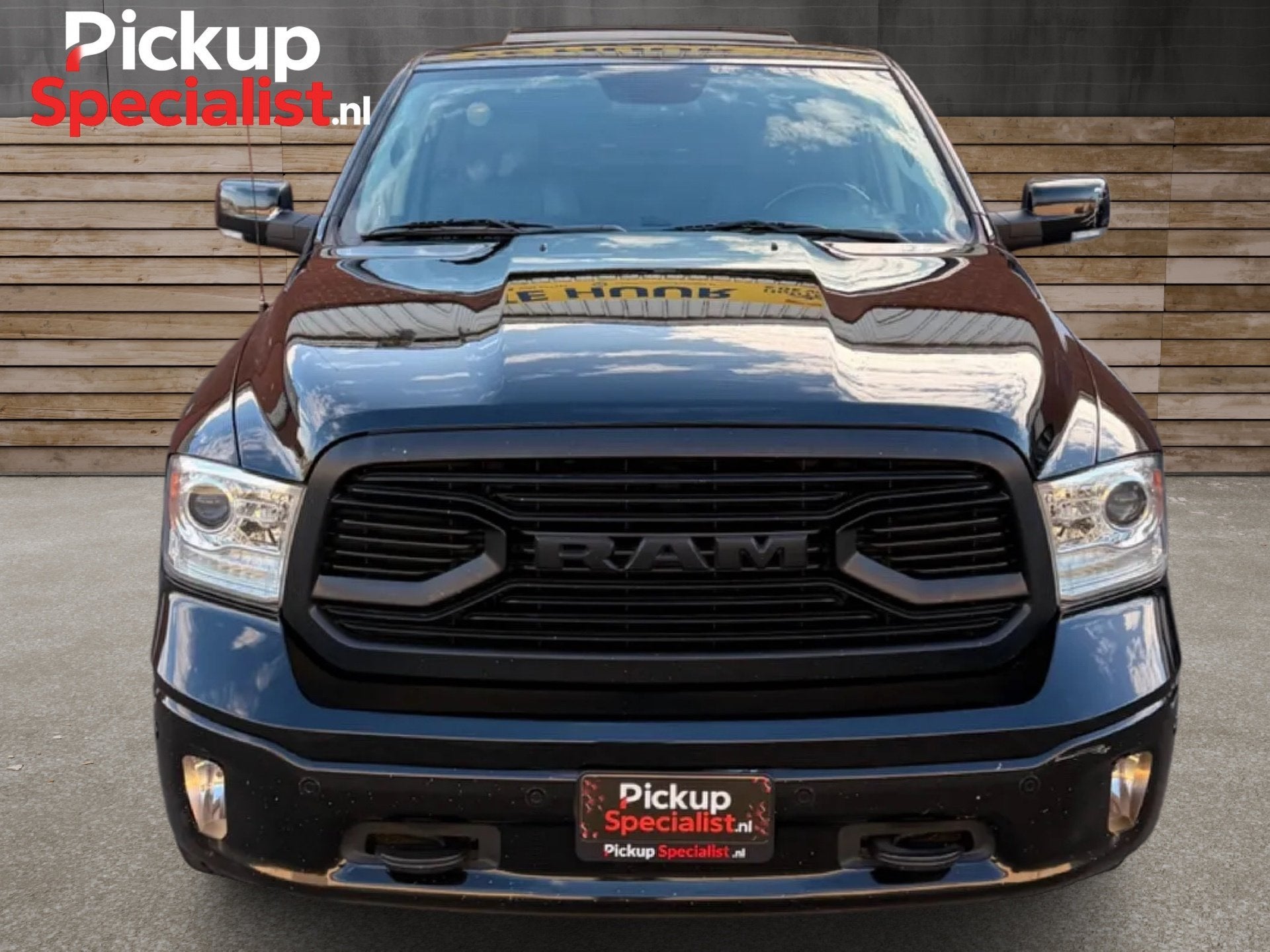 Ram RAM 1500 CLASSIC N,A,P , BLACK ON BLACK , STOEL KOELING/, Auto's, Dealer onderhouden, Gebruikt, 5654 cc, Zwart