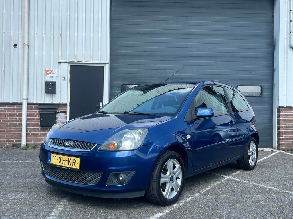 Ford Fiësta 1.4 16V. Airco, elek. ramen, Auto's, Voorwielaandrijving, 40 €/maand, 4 cilinders, Origineel Nederlands