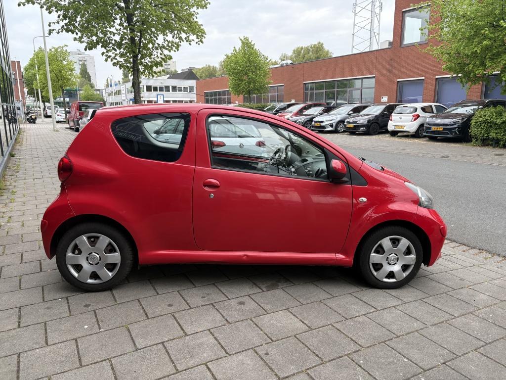 Toyota Aygo 1.0-12V + (bj 2008), Voorwielaandrijving, Gebruikt, 4 stoelen, 68 pk