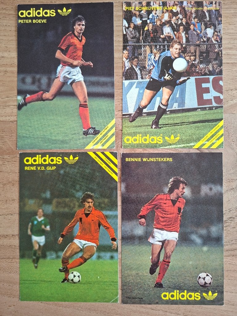 4 kaarten voetballers Adidas, Ophalen of Verzenden, Zo goed als nieuw, Buitenlandse clubs, Spelerskaart