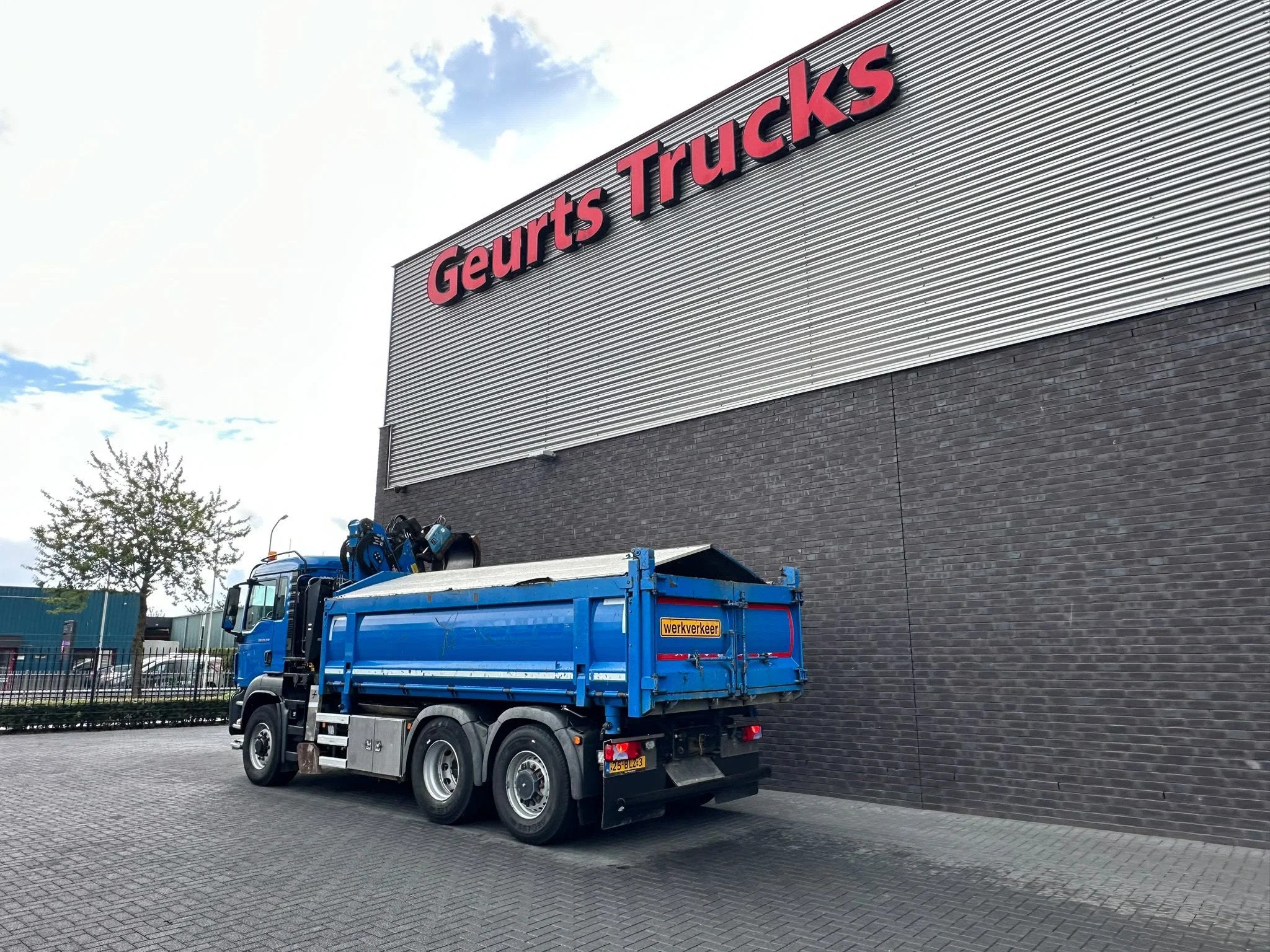 MAN TGS 26.360 6X4H-4 BL KIPPER +EPSILON Q 170 EASYFOLD KRAA, Automaat, Euro 6, Blauw, Origineel Nederlands