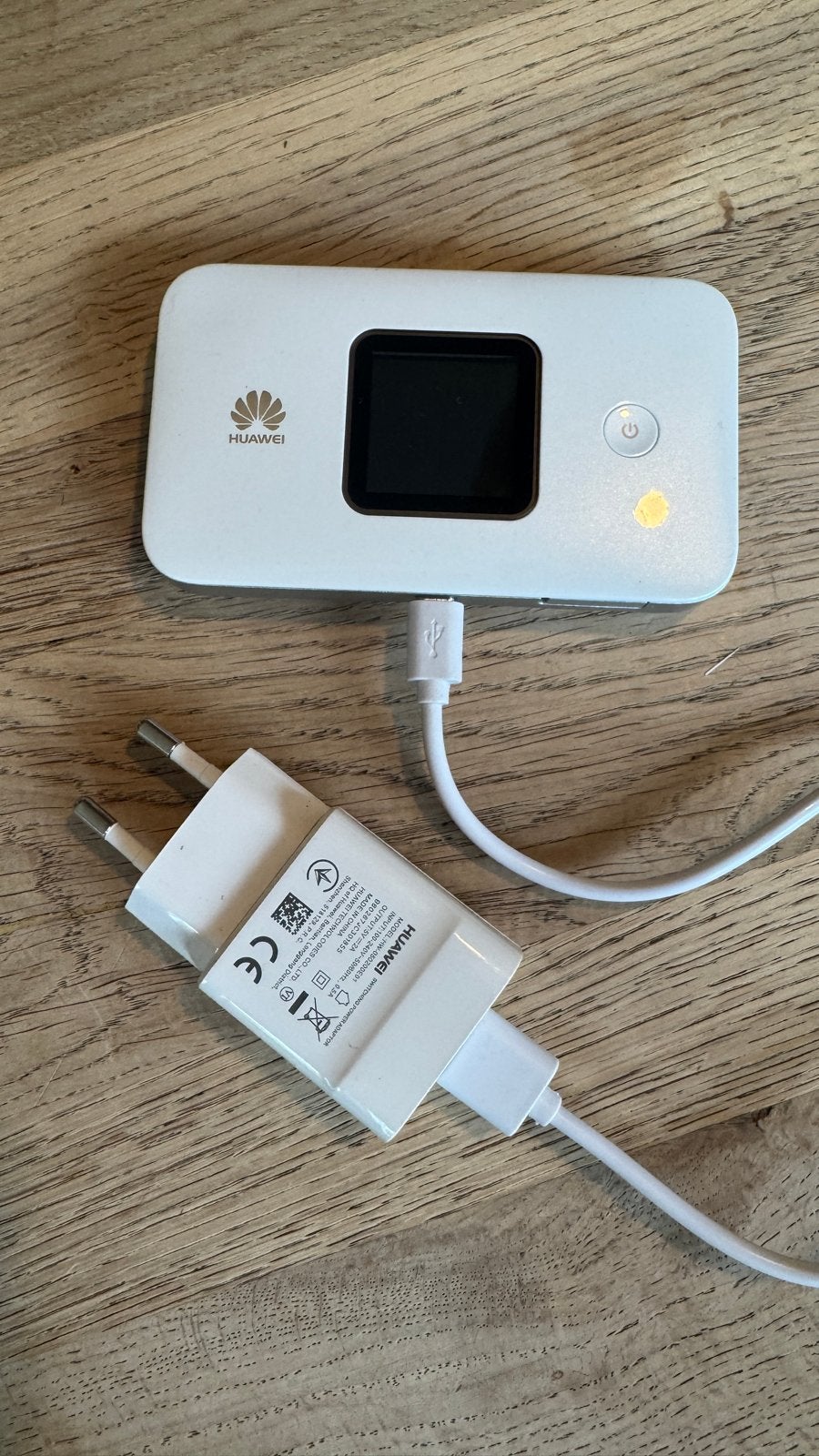 Huawei Mobiele WiFi Router E5577C met lader, Ophalen of Verzenden, Gebruikt, Router