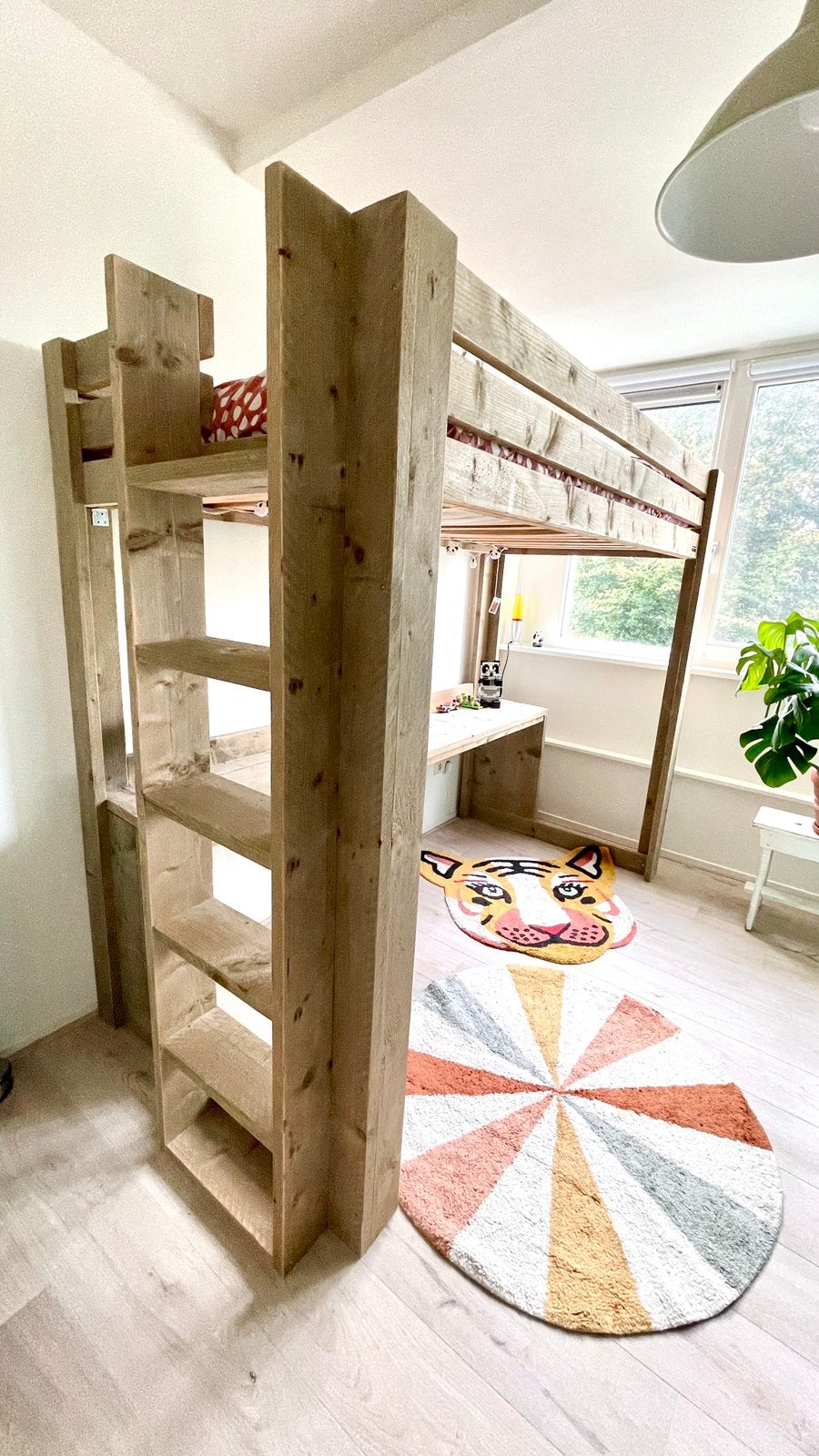 Steigerhouten hoogslaper