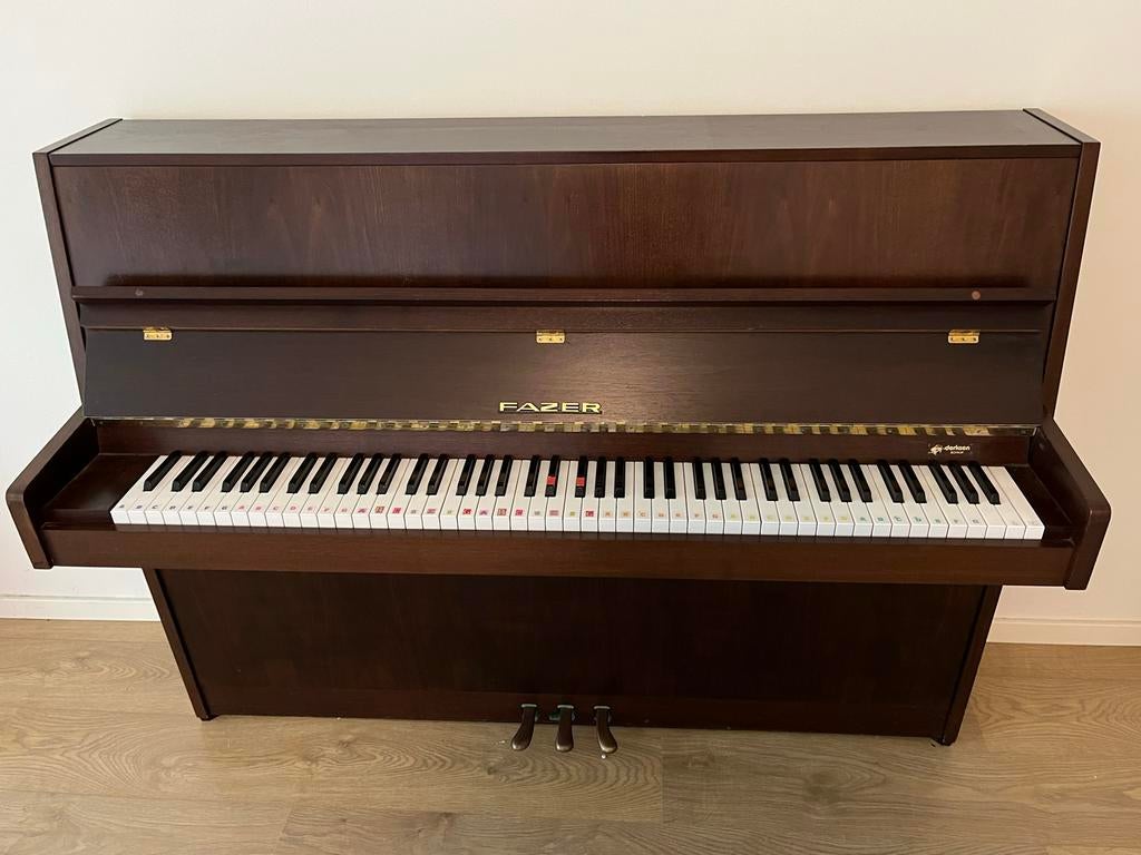 Fazer piano, gebruikt maar in zeer goede staat, Muziek en Instrumenten, Piano's, Ophalen, Zo goed als nieuw, Bruin, Piano