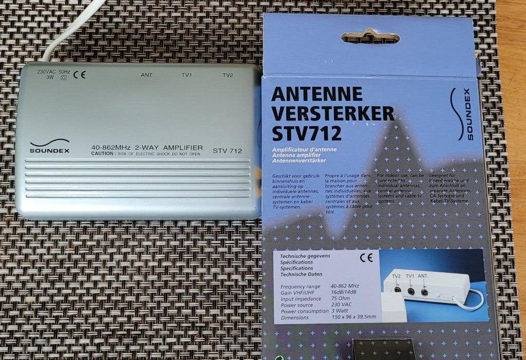 Soundex Antenne Versterker STV 712 - 2-weg, Ophalen, Zo goed als nieuw