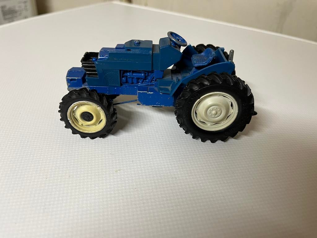 Britains 9523, FORD TW 20, schaal 1:32, Hobby en Vrije tijd, Modelauto's | 1:32, Ophalen of Verzenden, Gebruikt, Tractor of Landbouw