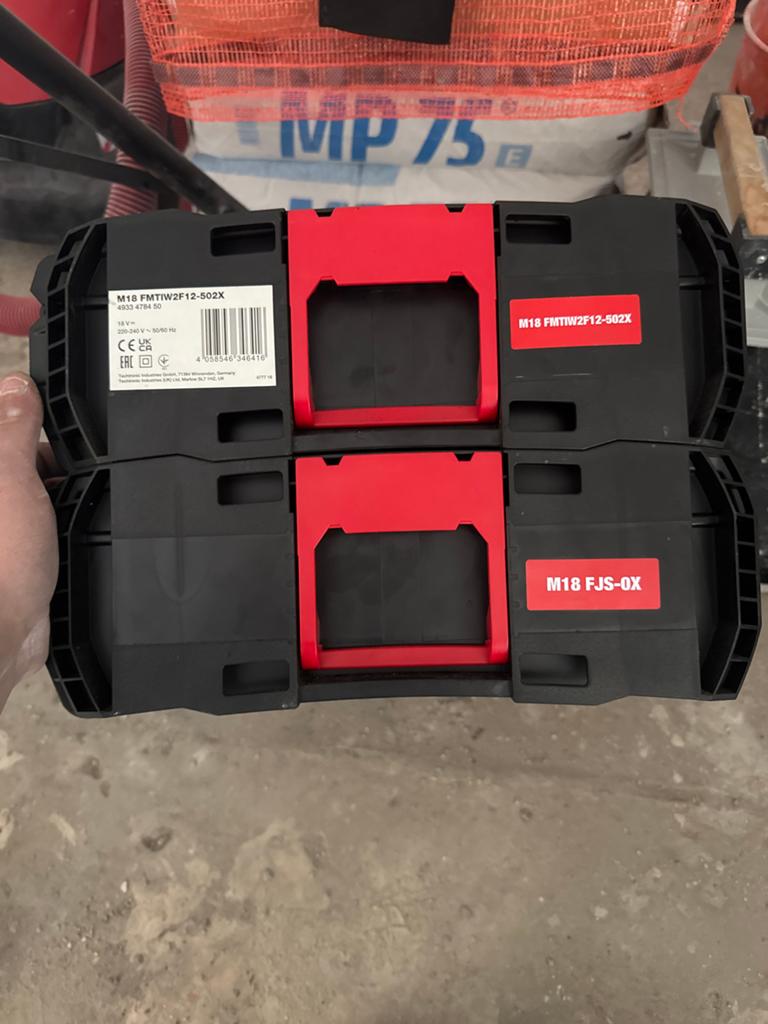 Milwaukee M18 Gereedschapskoffers (2 stuks), Ophalen, Nieuw