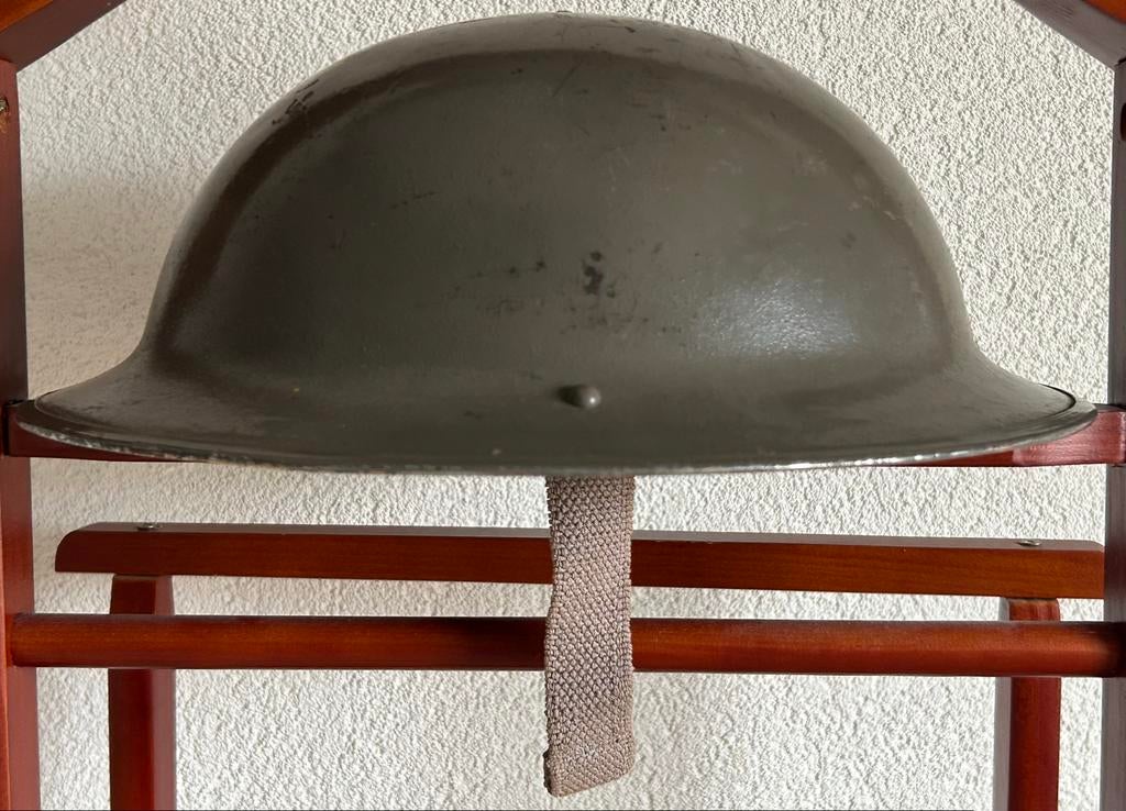 Originele Britse MK II Brodie Helm 1939, Verzamelen, Militaria | Tweede Wereldoorlog, Verzenden, Engeland, Helm of Baret