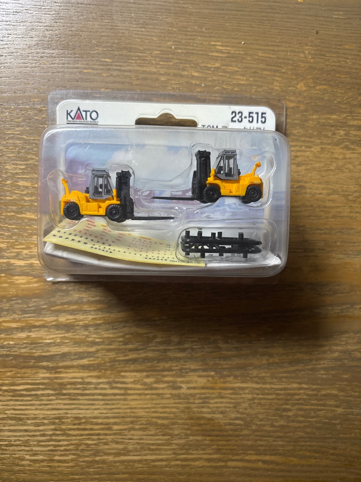 Kato 23-515 Miniatuur Vorkheftrucks (2 stuks), Ophalen of Verzenden, Nieuw, Overige typen, Overige merken