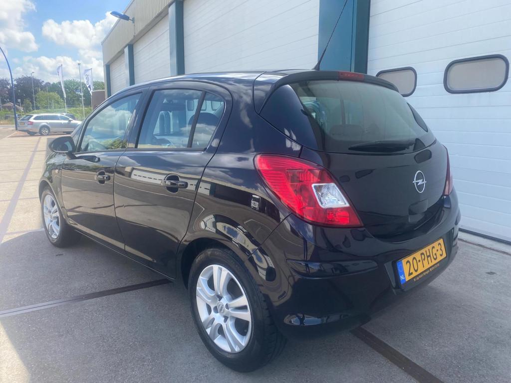 Opel Corsa 1.2-16V '111' Edition, Auto's, Voorwielaandrijving, Euro 5, Gebruikt, Zwart