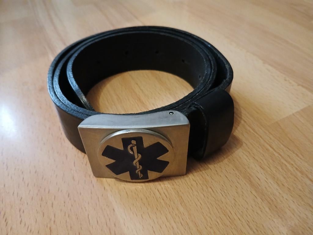 Te koop leren GG&GD  Riem, Kleding | Dames, Riemen en Ceinturen, 3 tot 5 cm, 90 tot 100 cm, Ophalen of Verzenden, Echt leder