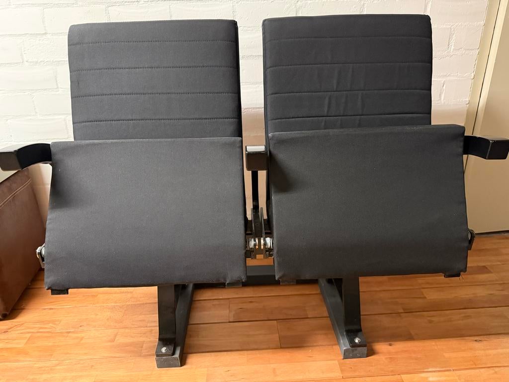Zwarte theaterstoelen - Set van 2 op stevig onderstel, Ophalen, Gebruikt, Twee, Zwart