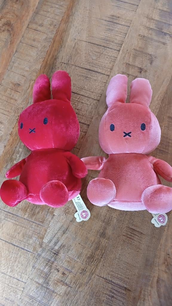 NIJNTJE KNUFFELS & NIJNTJE  SPULLETJES, Ophalen of Verzenden, Zo goed als nieuw, Konijn