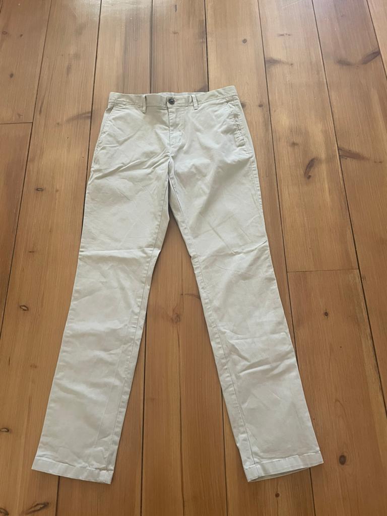 Mooie beige herenchino Reiss, 32x32, Ophalen of Verzenden, Zo goed als nieuw, Overige kleuren, W32 (confectie 46) of kleiner