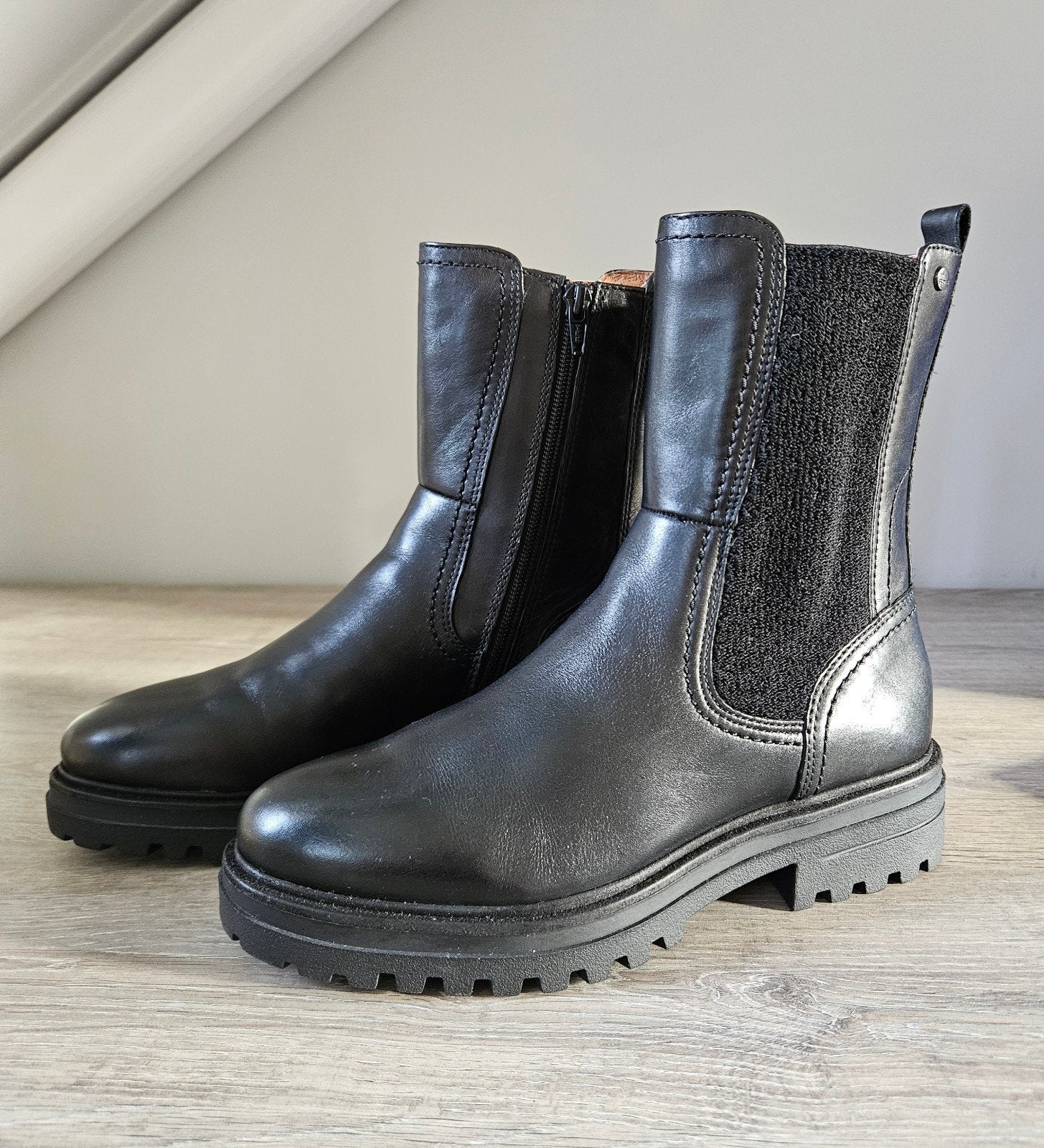 "Als Nieuwe" Manfield chelsea boots, maat 37., Kleding | Dames, Ophalen of Verzenden, Zo goed als nieuw, Zwart