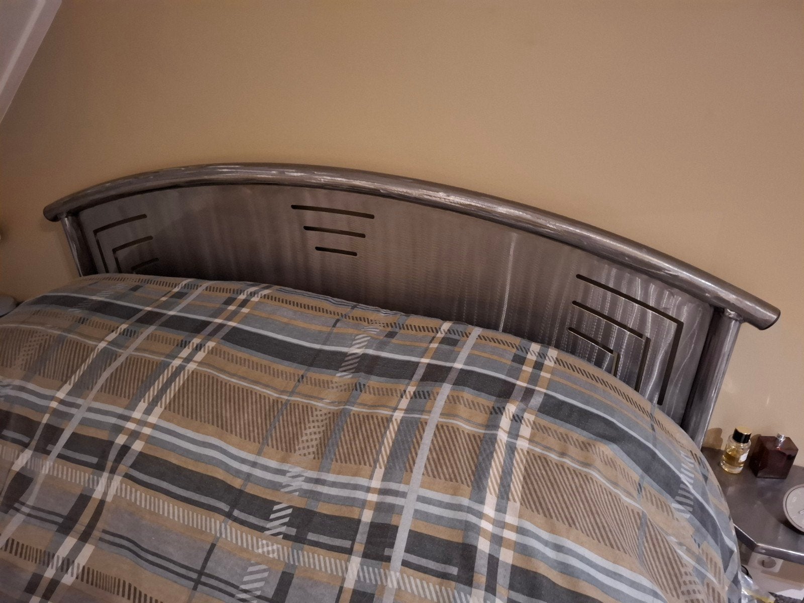 Robuust tweepersoonsbed 160x200 cm met 2 matrassen, Ophalen, Gebruikt, Tweepersoons, 200 cm