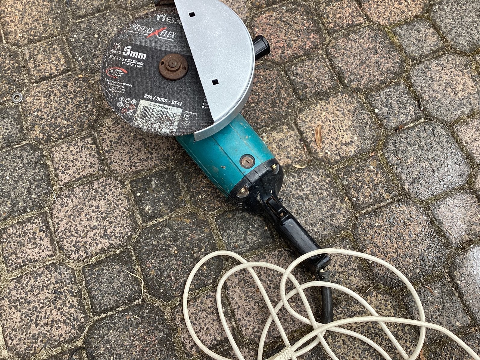 Zware Makita haakse slijper, Ophalen of Verzenden, Zo goed als nieuw, 1000 watt of meer, Haakse handslijpmachine