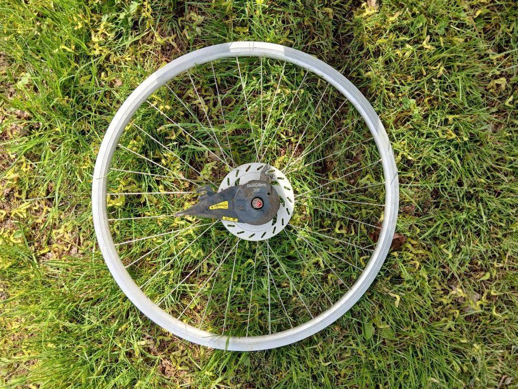 Shimano voorwiel met remschijf en Rigida aluminium velg, Ophalen, Gebruikt, Wiel, Aluminium