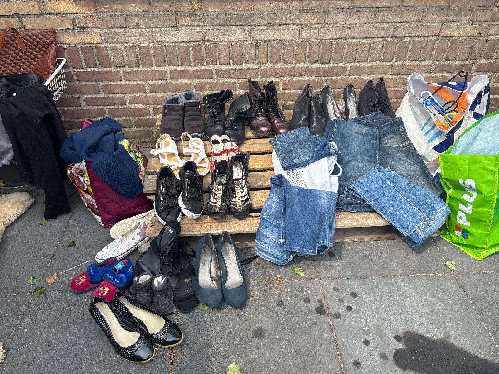 Diverse schoenen en kleding te koop, Ophalen of Verzenden, Gedragen, Overige kleuren, Overige typen