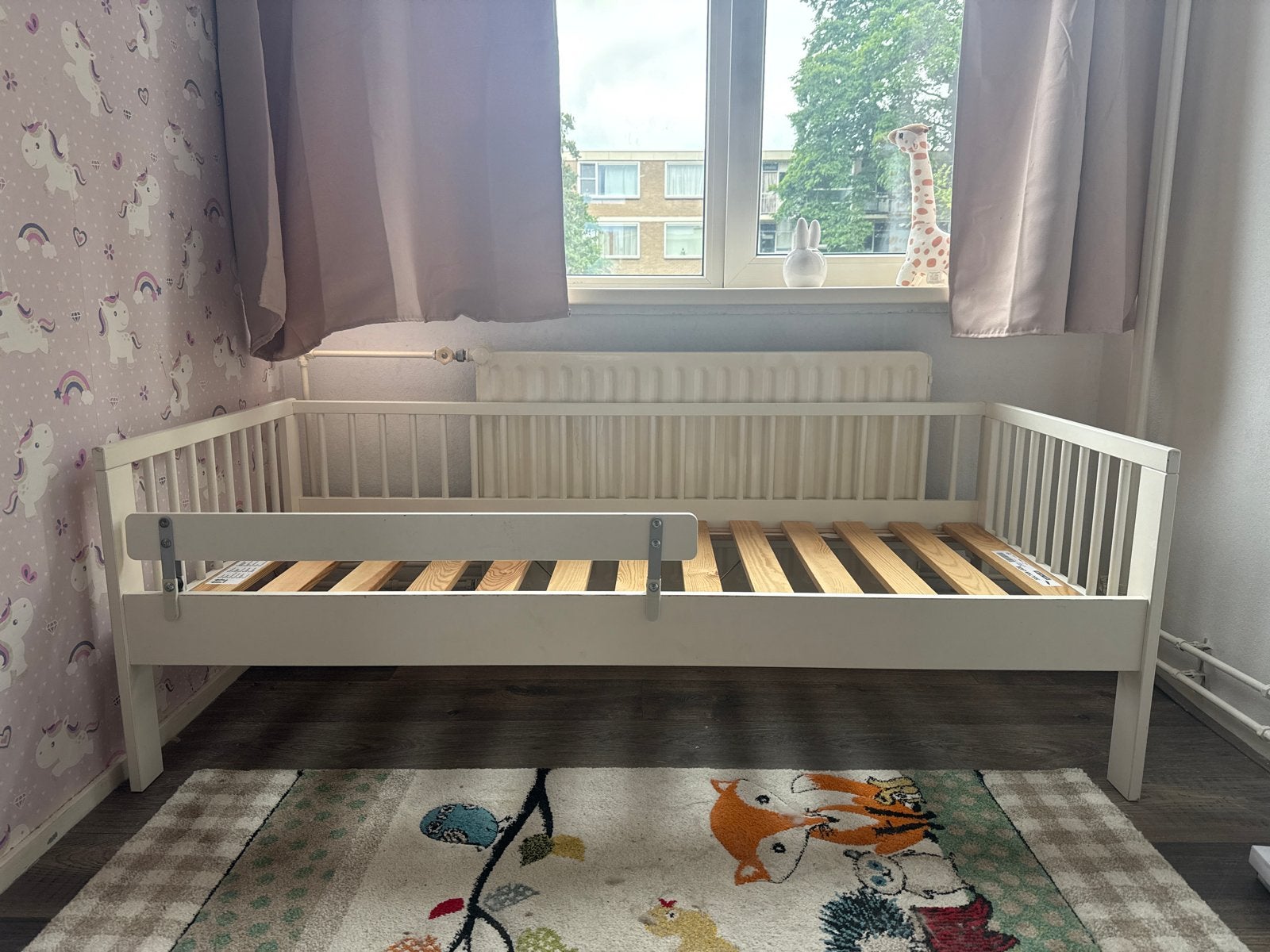 Wit kinderbed met lattenbodem en uitvalbeveiliging, Ophalen, Gebruikt, 70 tot 85 cm, 140 tot 160 cm