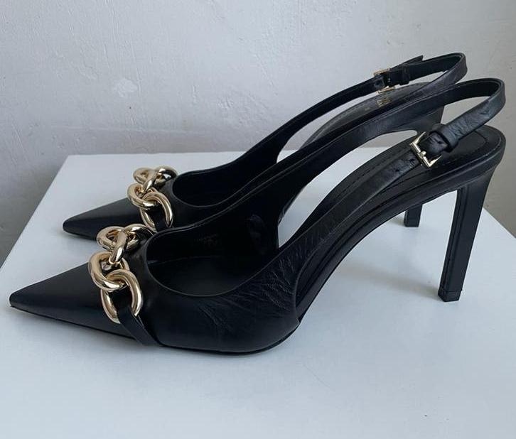 Zara slingbacks., Zwart, Nieuw, Ophalen of Verzenden, Schoenen met hoge hakken