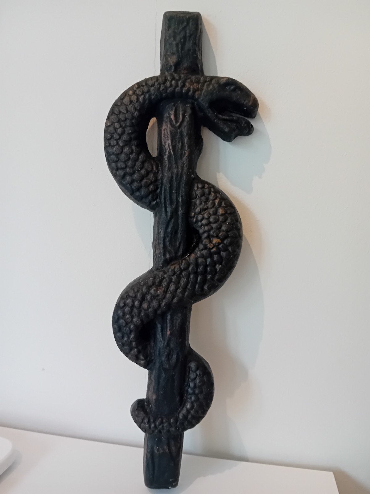 Antieke Gietijzeren Slang van Asclepius Apothekerssymbool, Ophalen of Verzenden