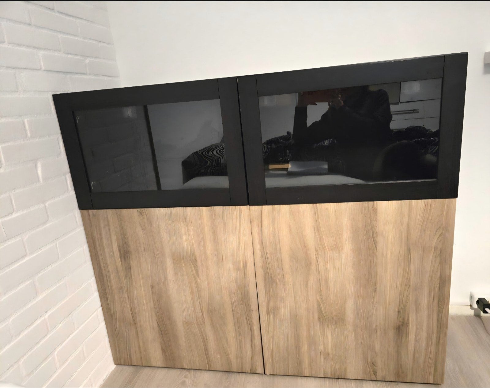 Ikea Besta kast met deuren en glazen vitrine, Ophalen, Gebruikt, 100 tot 150 cm, 100 tot 150 cm