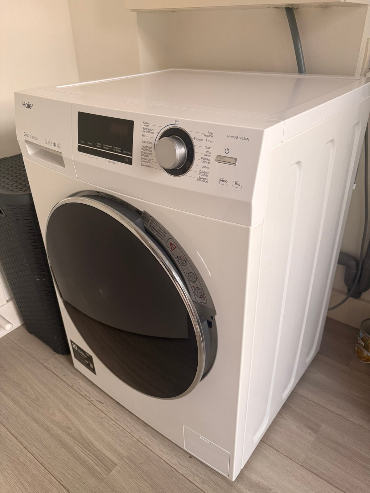 Haier HW80-B14636N wasmachine, Ophalen, 1200 tot 1600 toeren, 8 tot 10 kg, Zo goed als nieuw