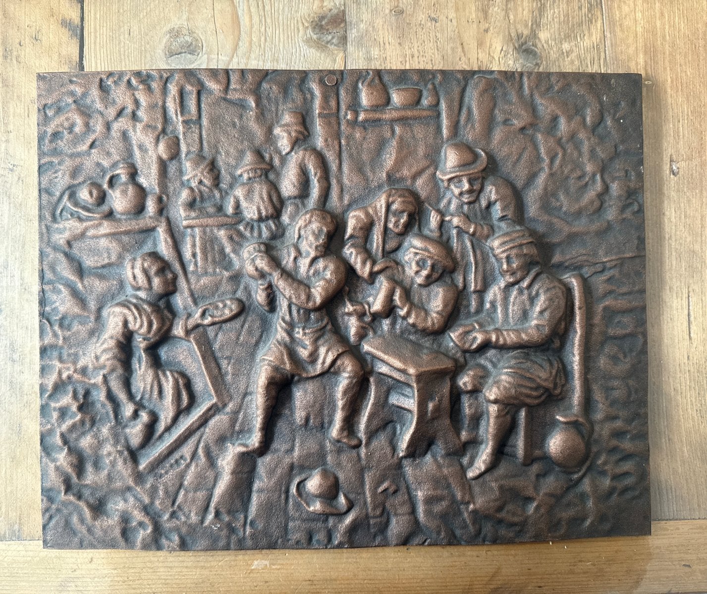 Antieke gebronsde gietijzeren plaquette met reliëfscène, Antiek en Kunst, Ophalen of Verzenden