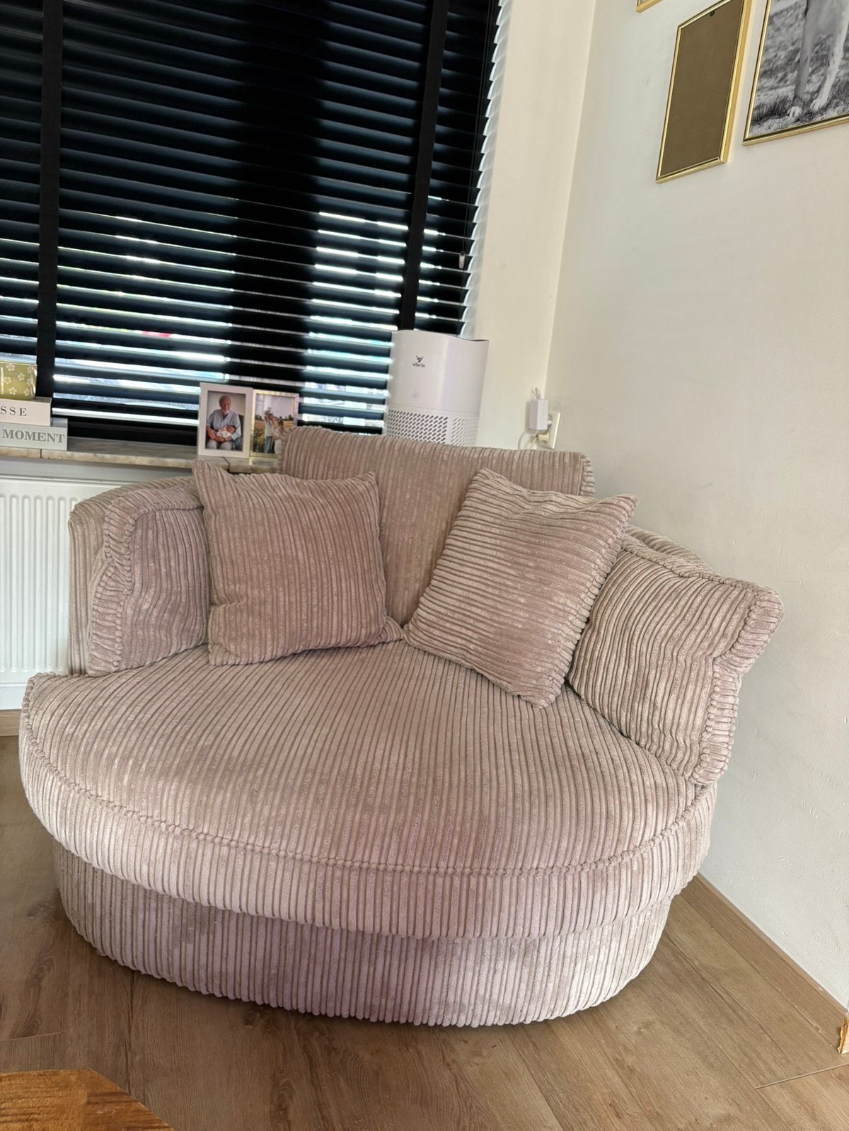 Love seat ribstof taupe, Huis en Inrichting, Banken | Sofa's en Chaises Longues, Ophalen, Gebruikt, Tweepersoons, Minder dan 150 cm